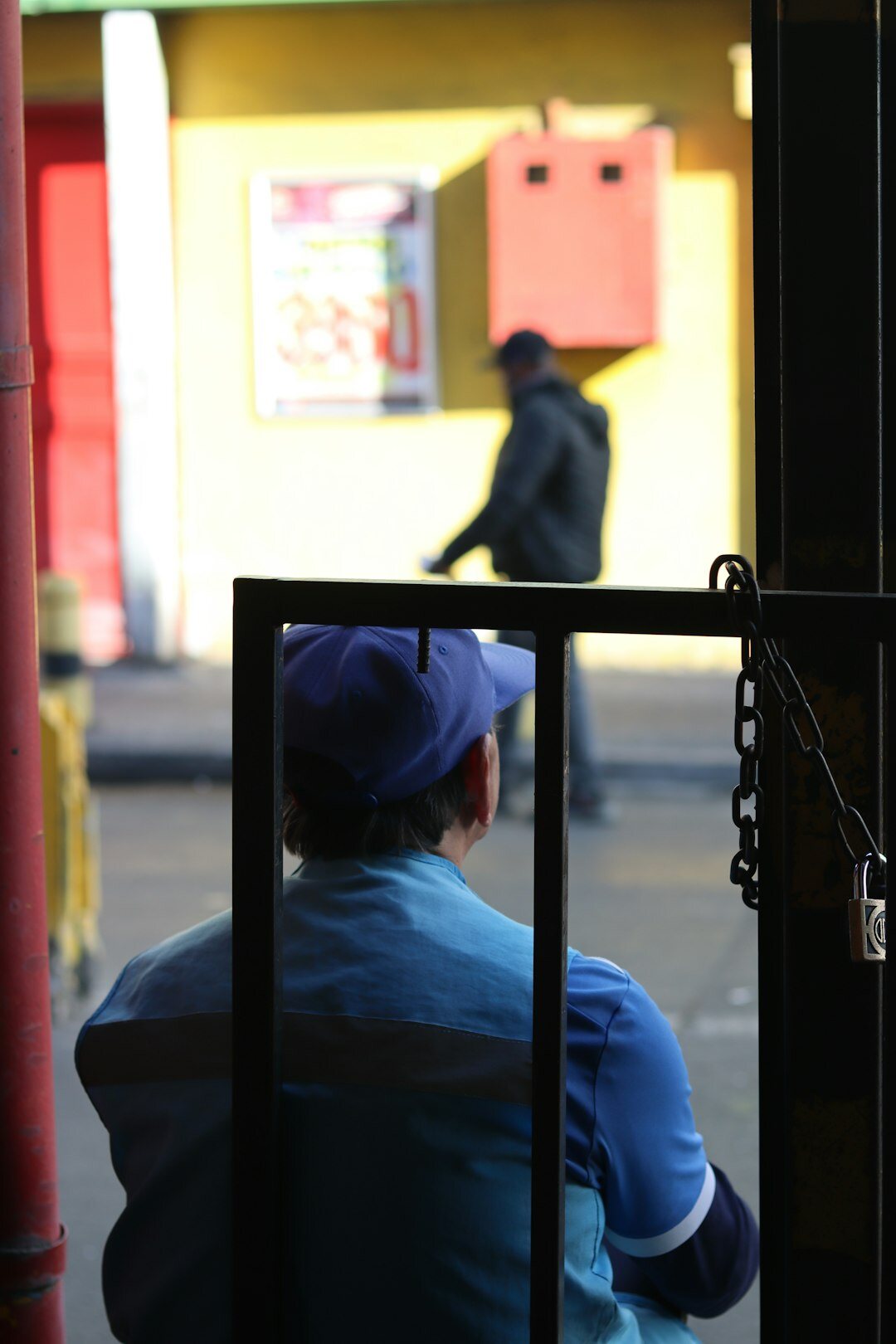shoplifter being caught